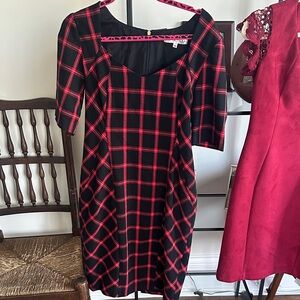 Trina Turk Black and Red sheath Plaid Midi Dress— never worn